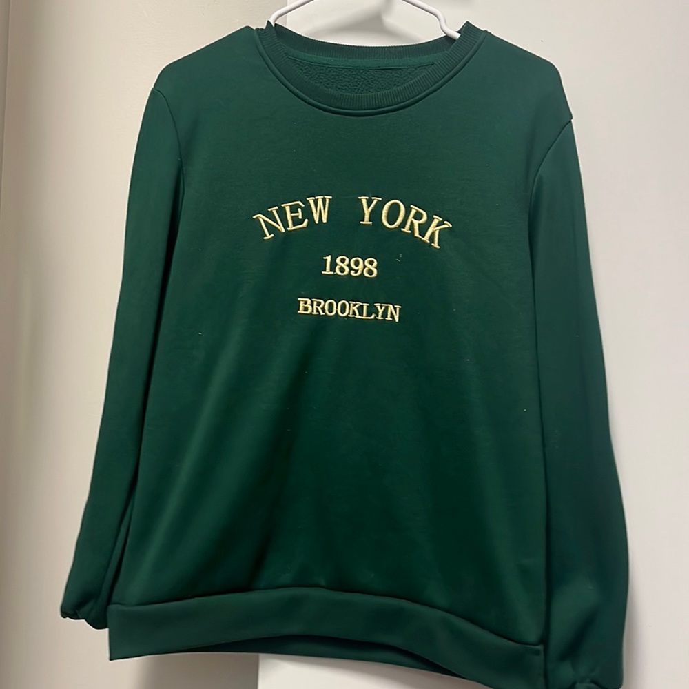 Sweater never used